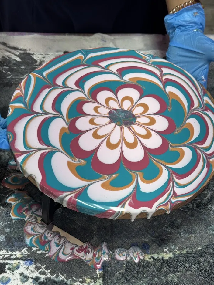 Lazy Susan and Two Wine Glasses Painting Class